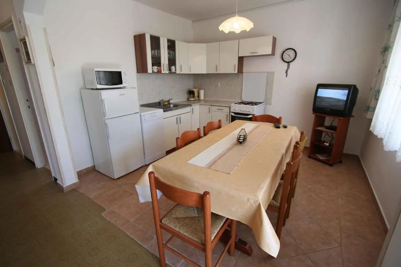 Apartment In Silo/Insel Krk 14533