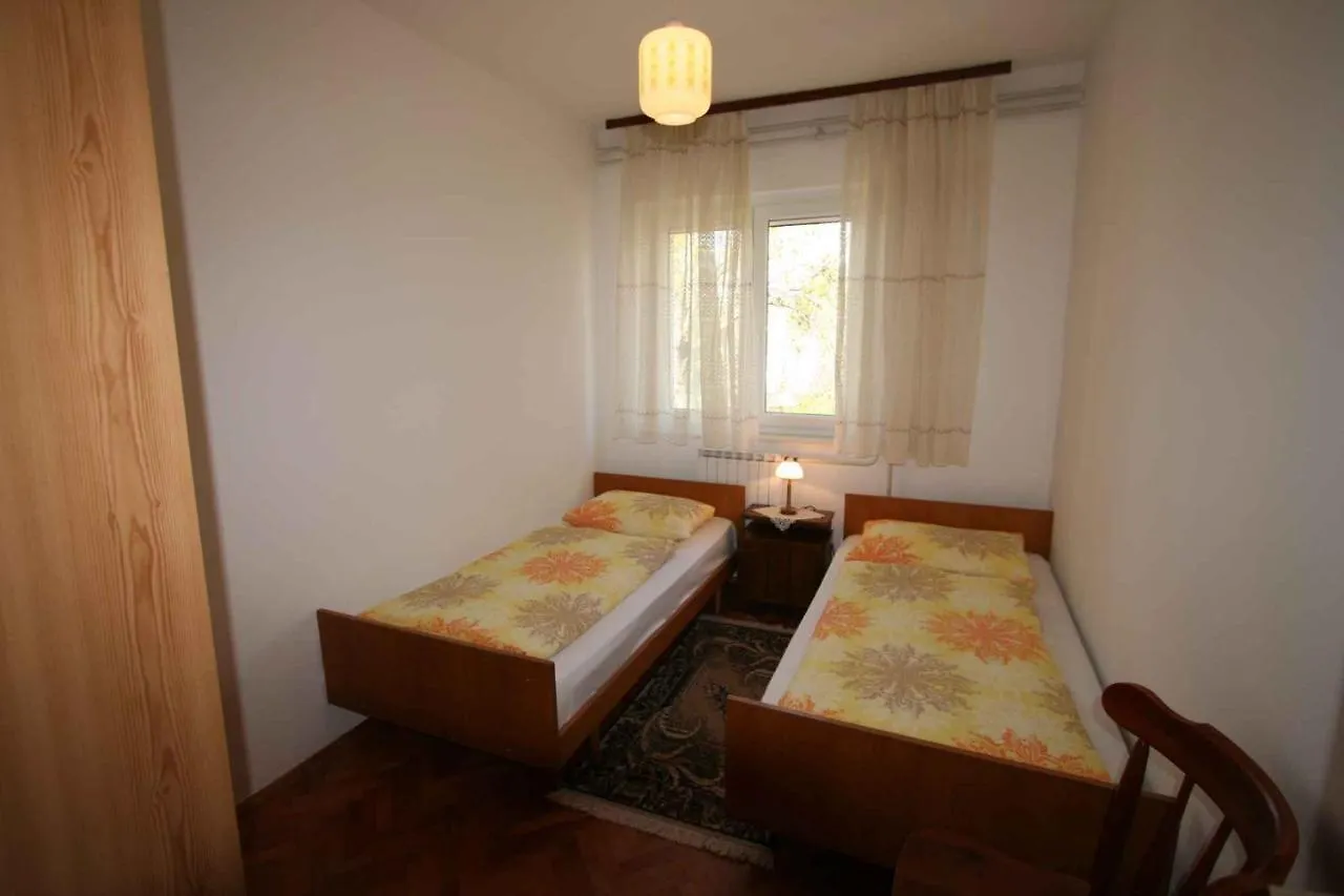 Apartment In Silo/Insel Krk 14533